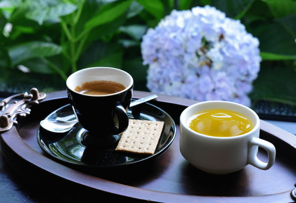 comparison of coffee vs. herbal tea
